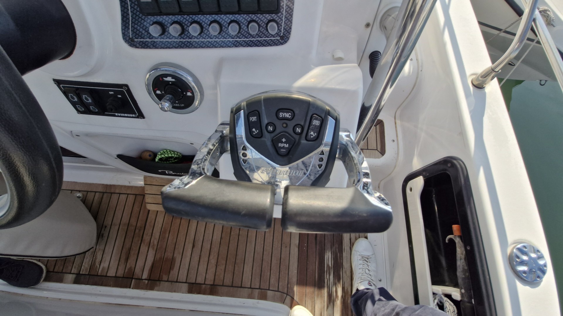 RANIERI - SHADOW 30 T-TOP à vendre