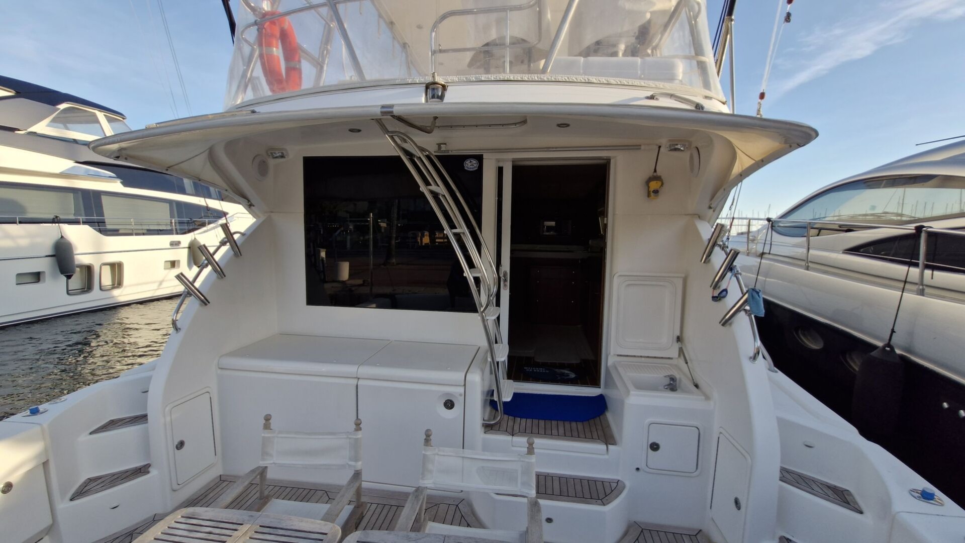 RIVIERA MARINE - 58 FLY à vendre