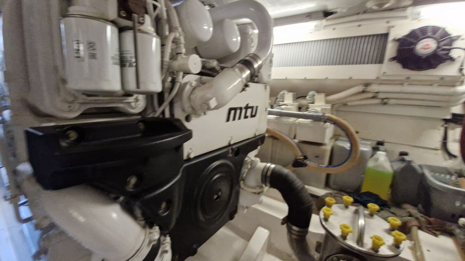 RIVIERA MARINE - 58 FLY à vendre