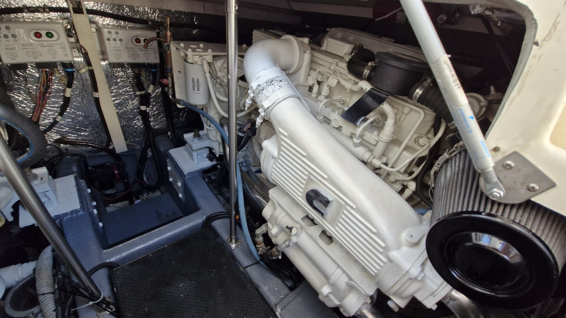 UNIESSE - 42 à vendre