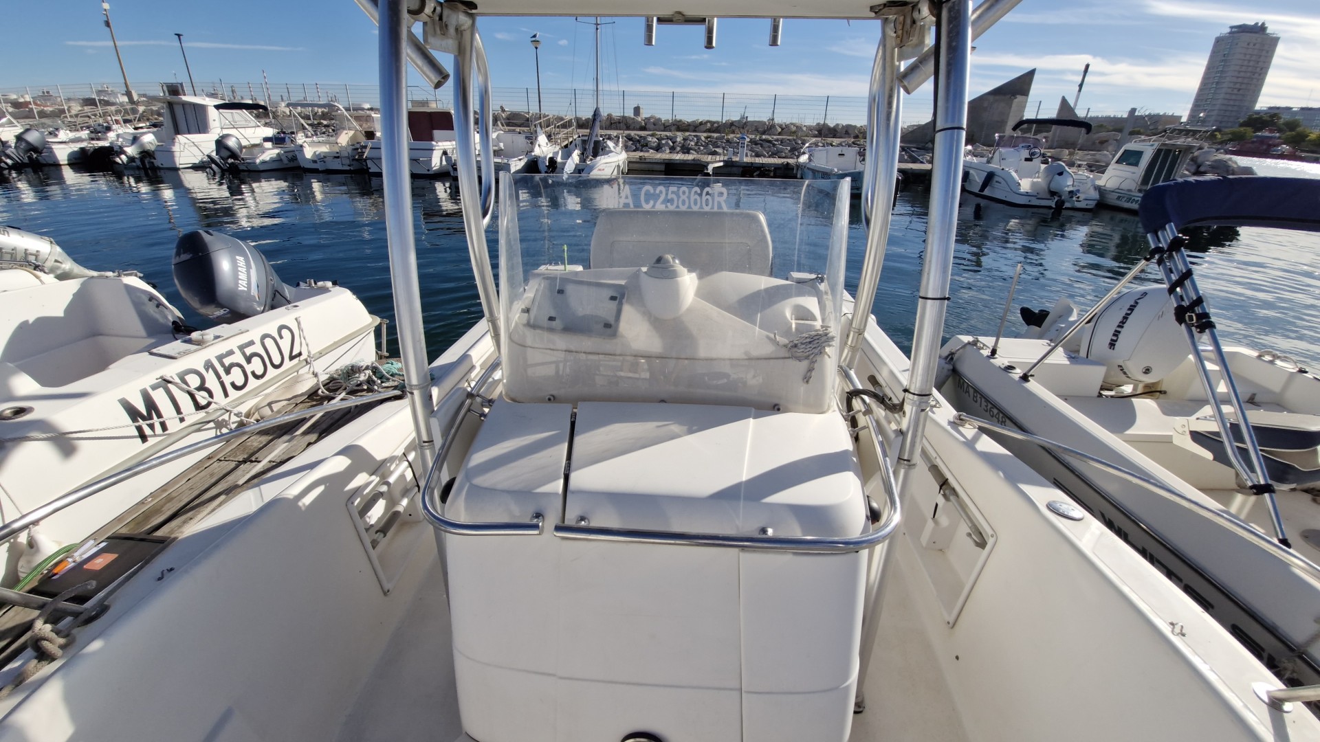 WHITE SHARK - 205 à vendre