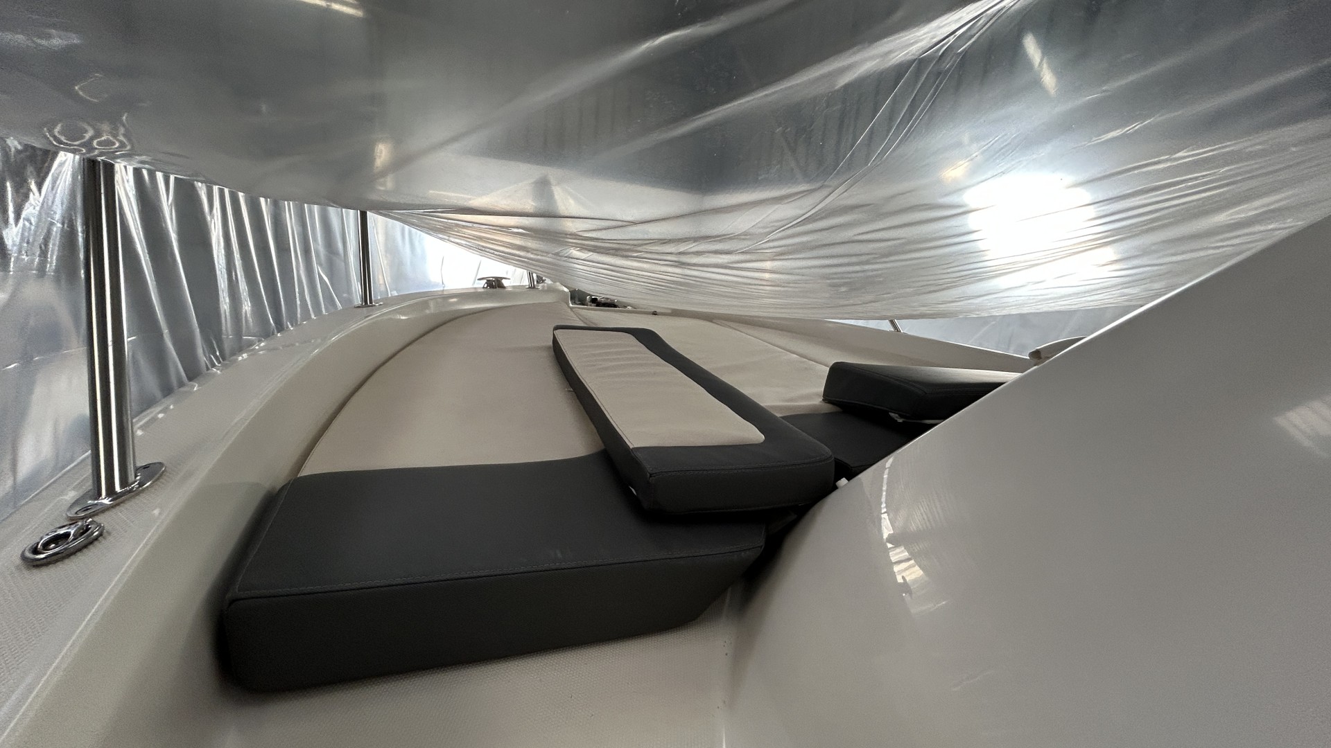 WHITE SHARK - 240 SC à vendre