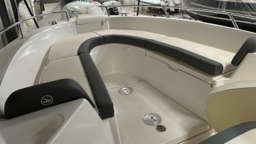 WHITE SHARK - 240CC à vendre