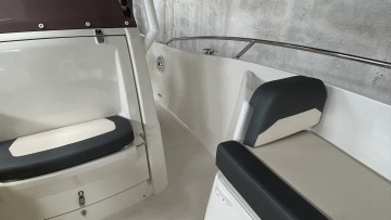 WHITE SHARK - 240CC à vendre