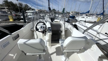 QUICKSILVER - 635 COMMANDER à vendre