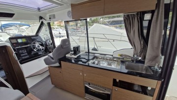 JEANNEAU - MERRY FISHER 10.95 à vendre