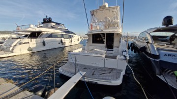 RIVIERA MARINE - 58 FLY à vendre