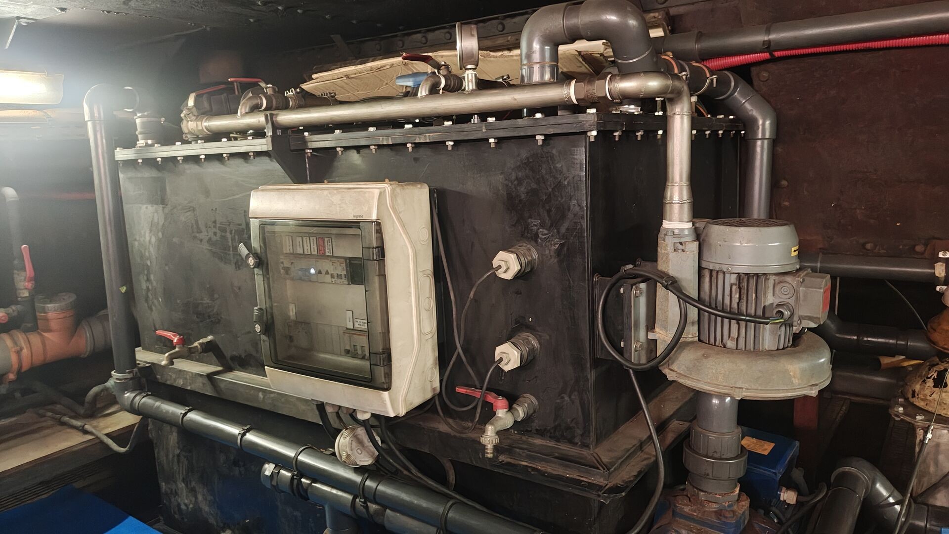 Chantier MICHAUT - Peniche 29.37m à vendre