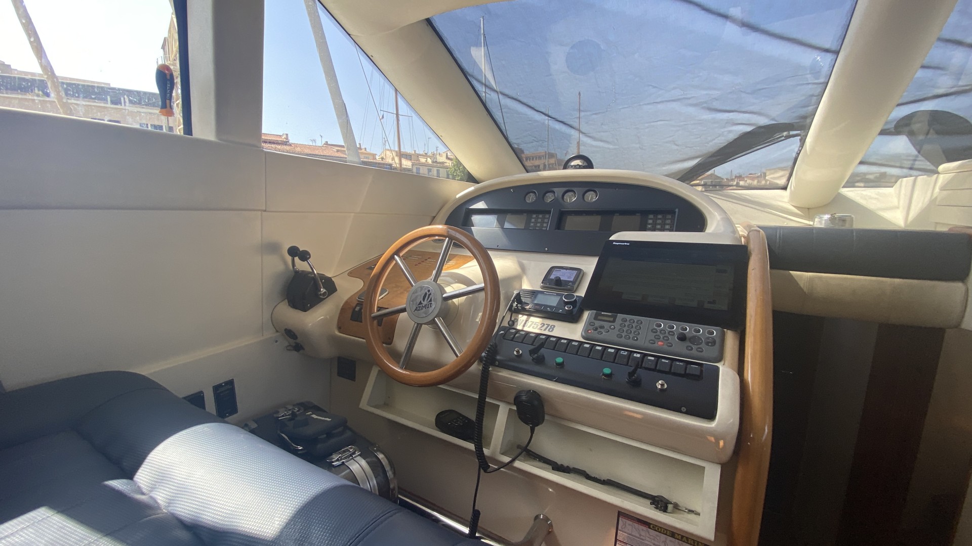 AZIMUT - 52 FLY à vendre