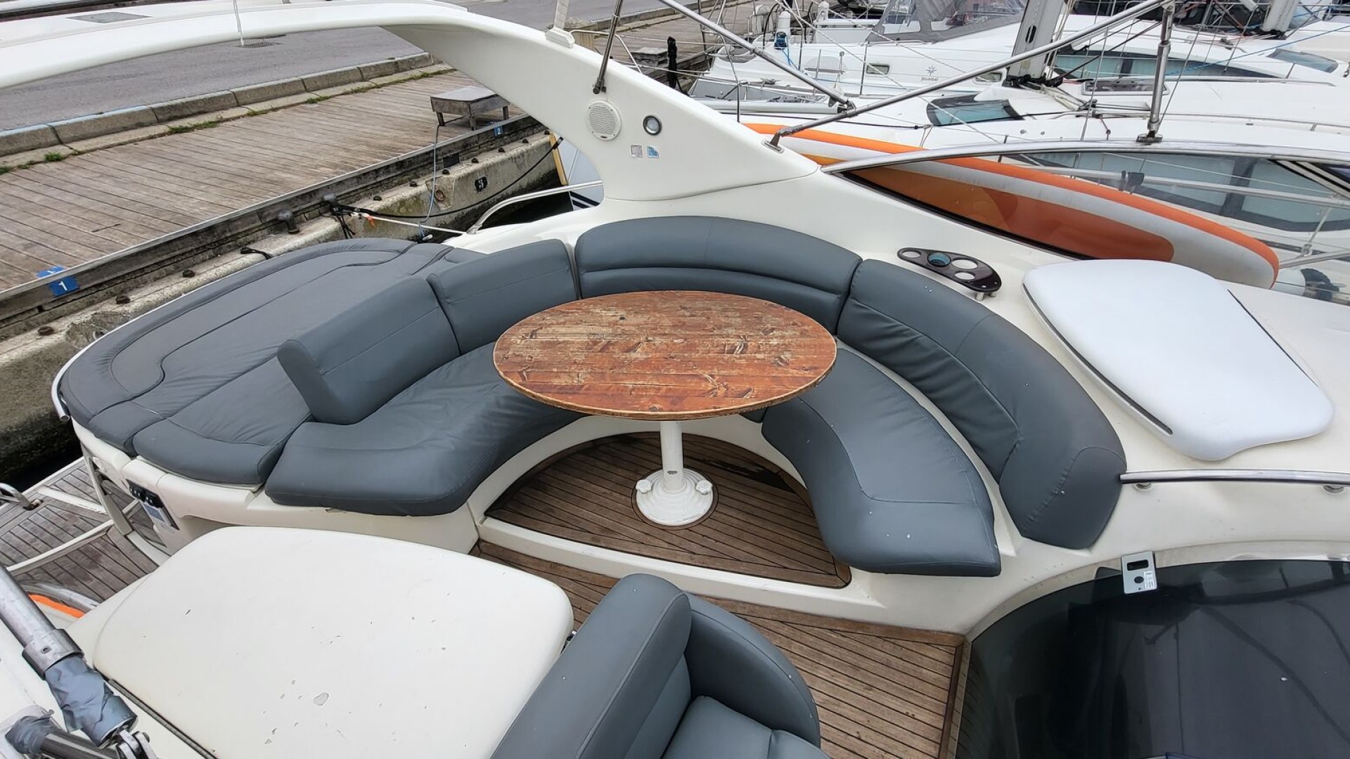 ATLANTIS - 42 à vendre