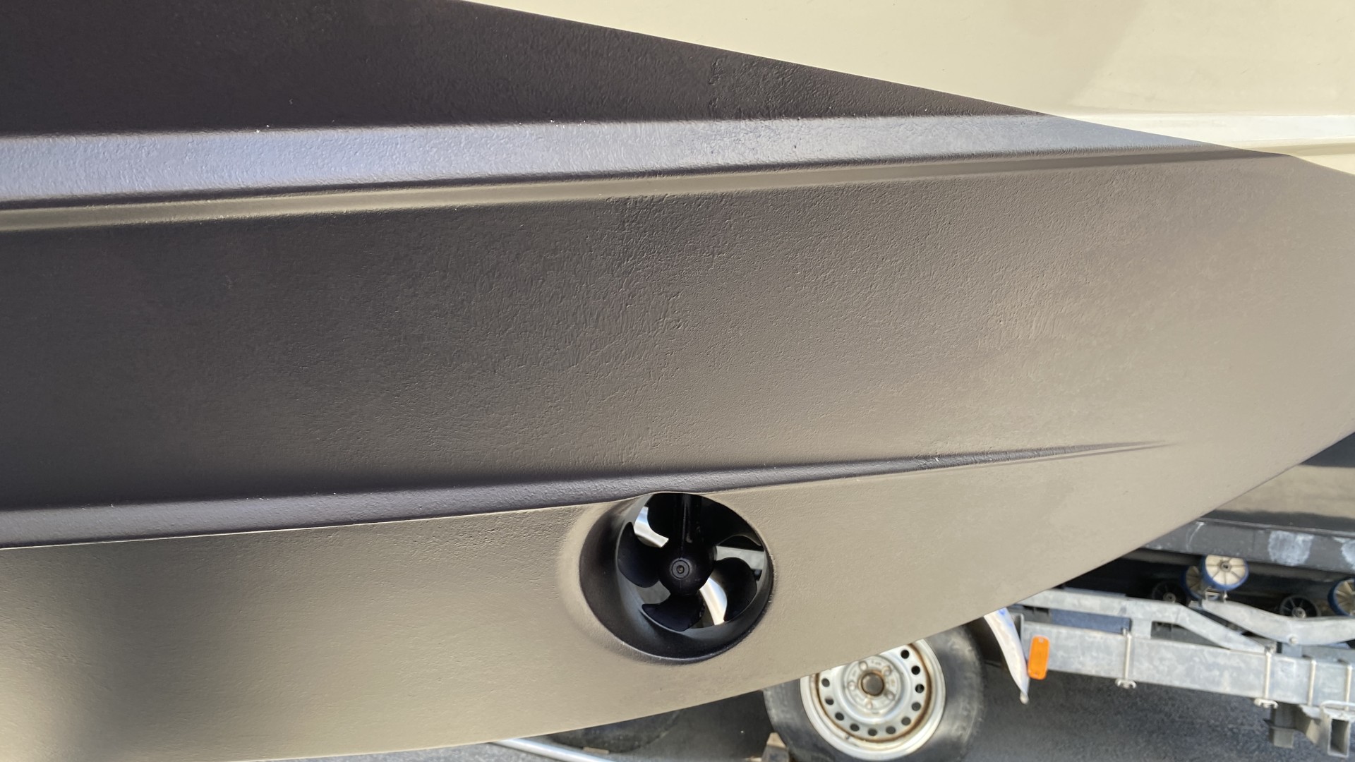 INVICTUS - 270 CX à vendre