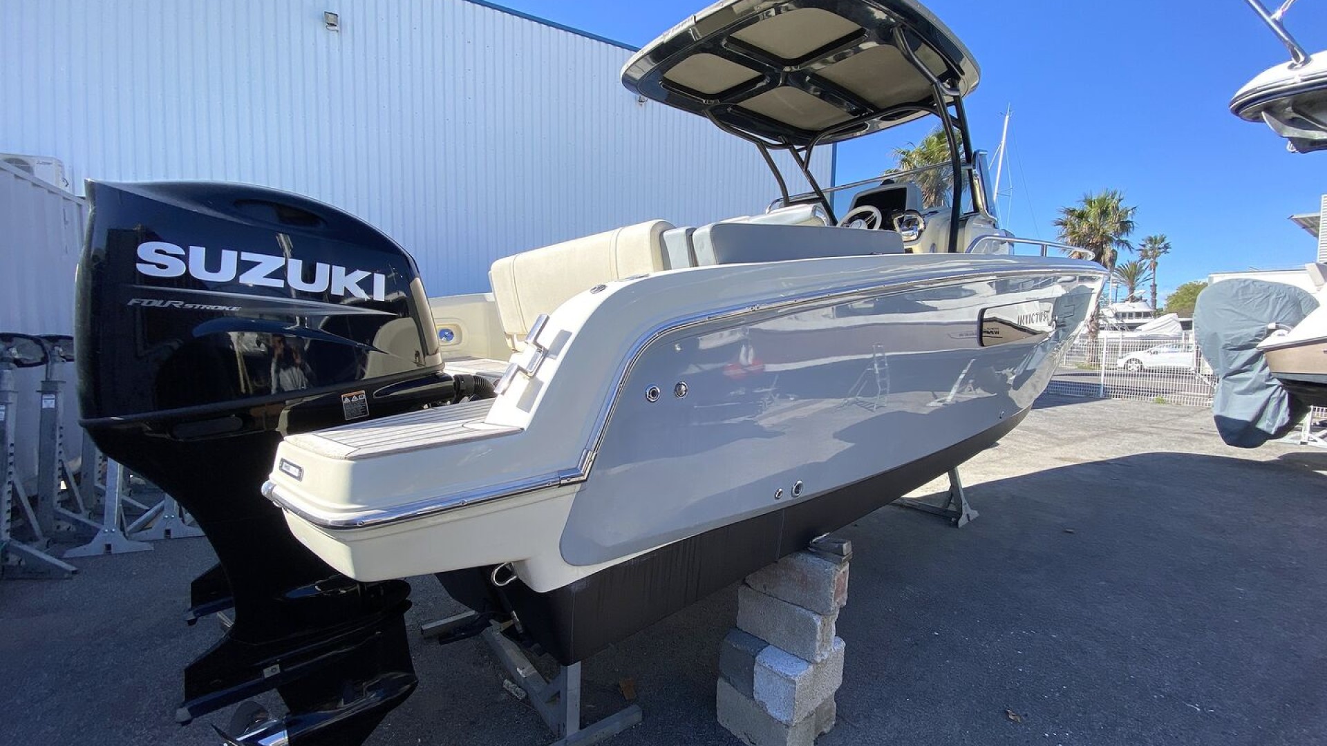 INVICTUS - 270 CX à vendre