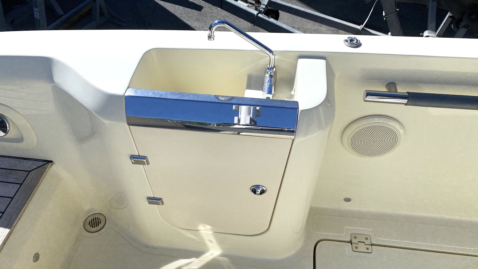 INVICTUS - 270 CX à vendre