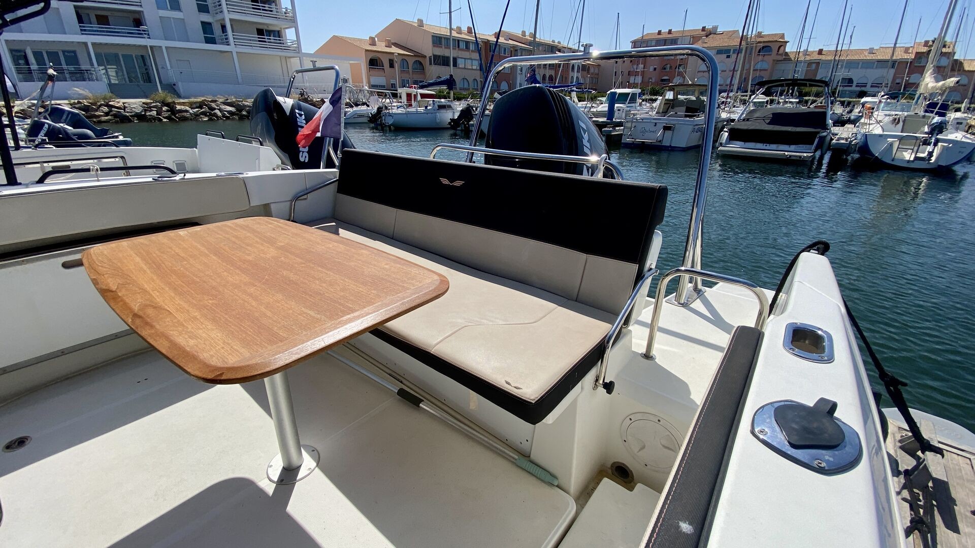 BENETEAU - FLYER 7.7 SUNDECK à vendre