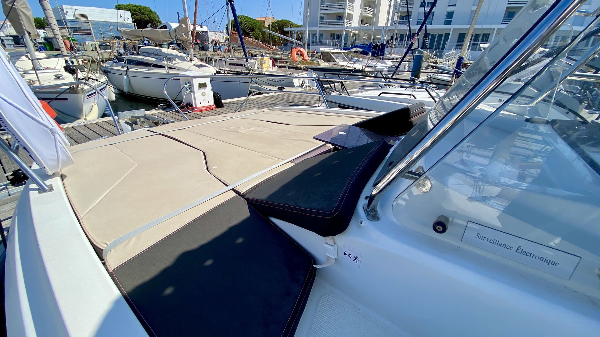 BENETEAU - FLYER 7.7 SUNDECK à vendre