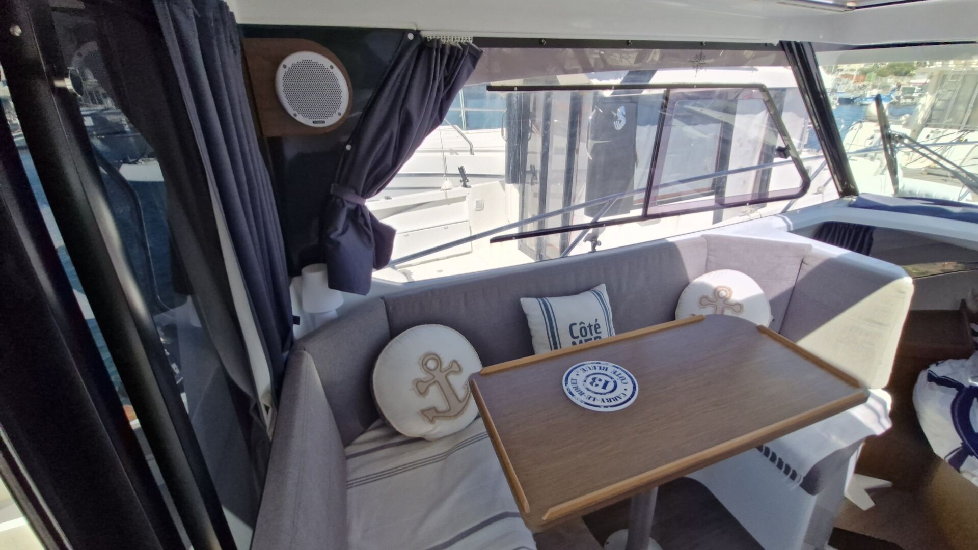 BENETEAU - ANTARES 8.80 à vendre