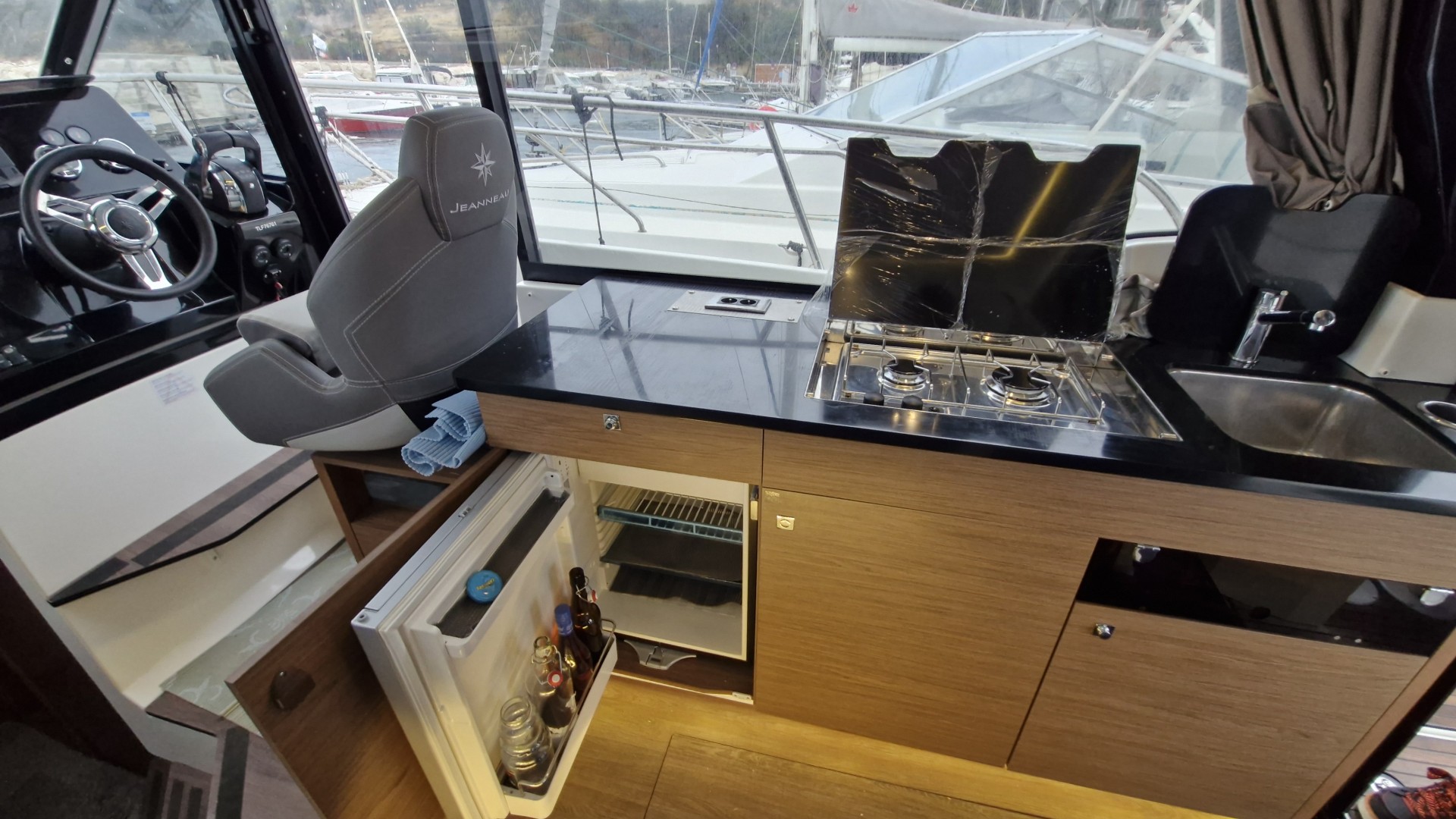 JEANNEAU - MERRY FISHER 10.95 à vendre