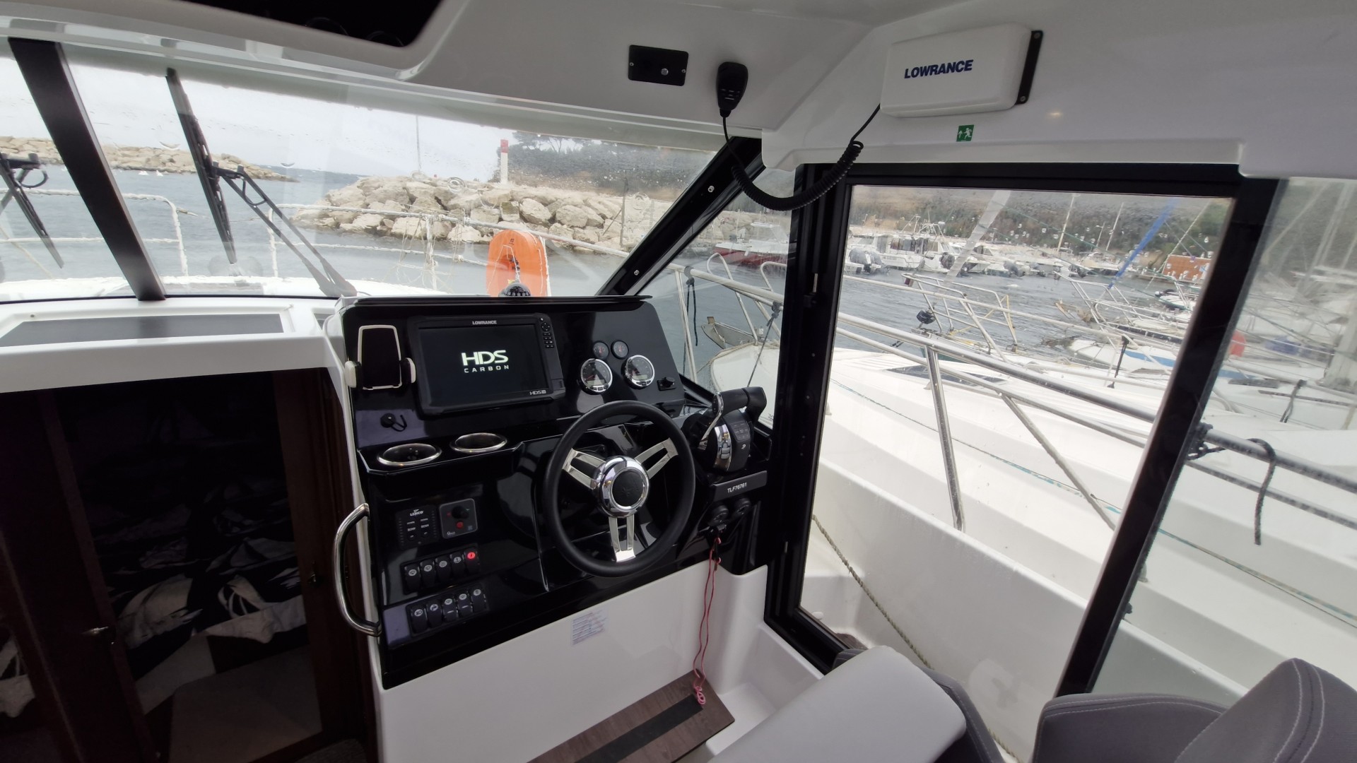 JEANNEAU - MERRY FISHER 10.95 à vendre