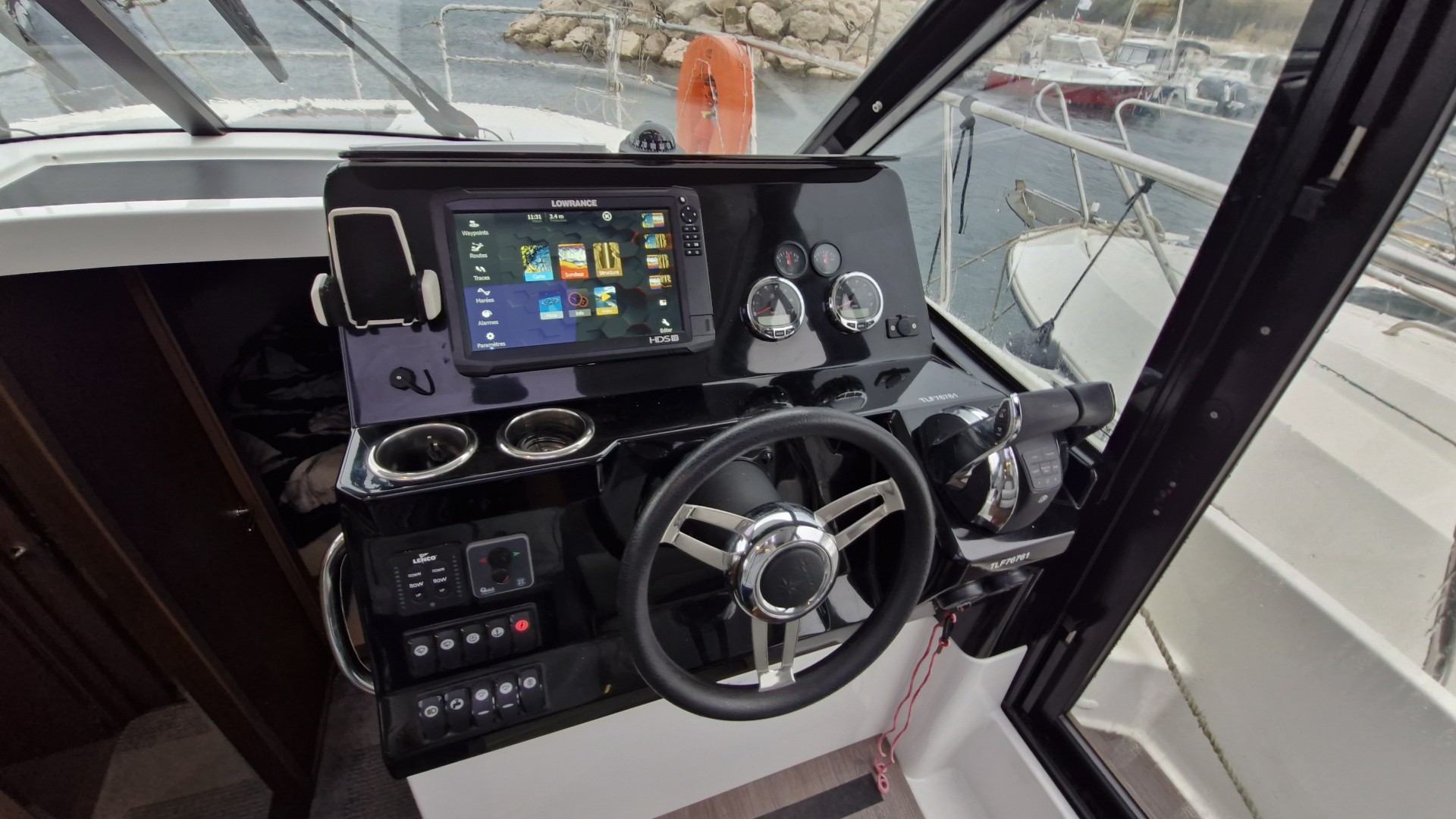 JEANNEAU - MERRY FISHER 10.95 à vendre