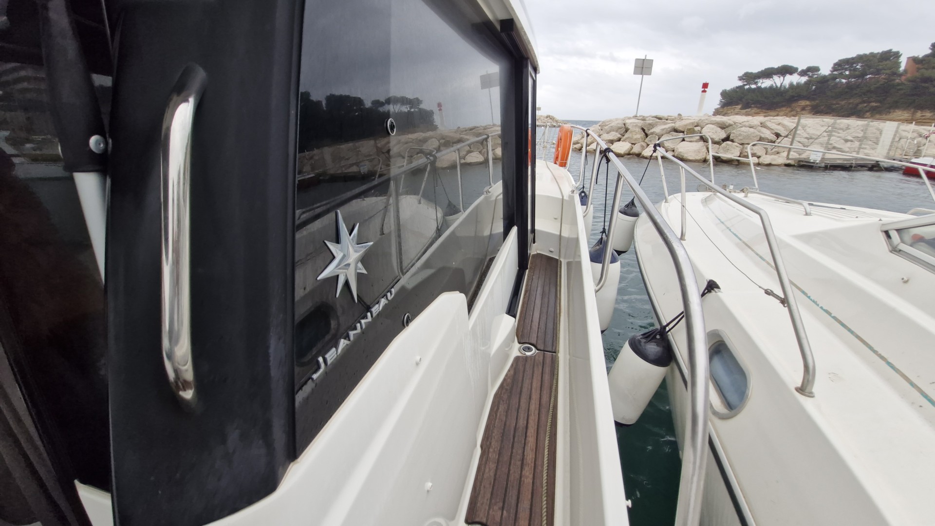 JEANNEAU - MERRY FISHER 10.95 à vendre