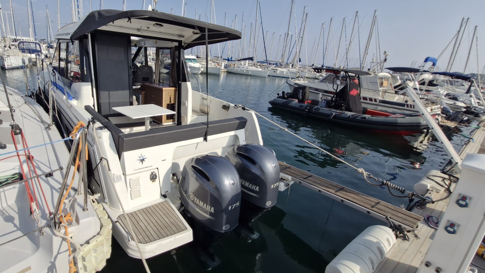 JEANNEAU - MERRY FISHER 895 à vendre