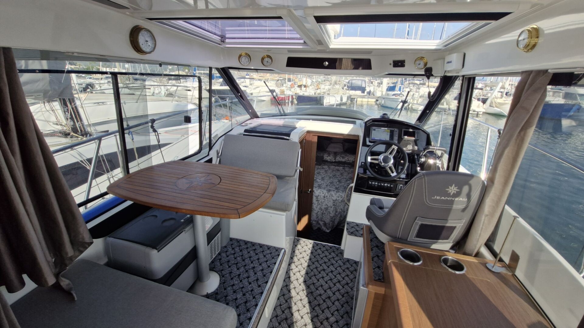 JEANNEAU - MERRY FISHER 895 à vendre