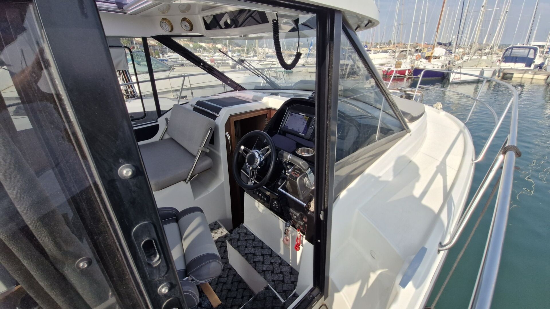 JEANNEAU - MERRY FISHER 895 à vendre