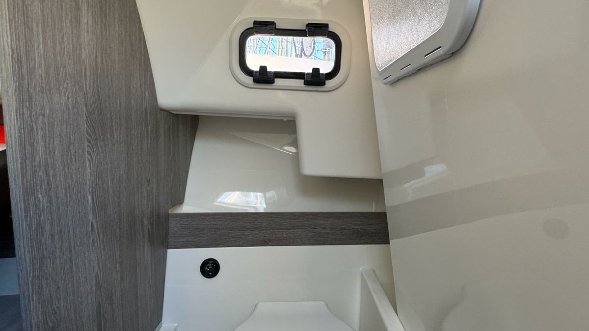 WHITE SHARK - 240 SC à vendre